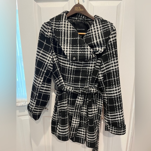 Maurice’s Dress Coat - Picture 1 of 3